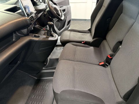 Peugeot Partner 1.5 Partner Professional Premium+ BHDi 33