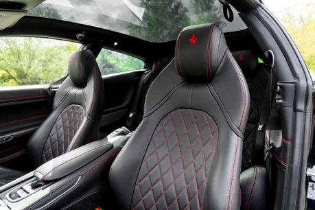 Ferrari GTC4 Lusso V12. CARBON FIBRE INTERIOR. PANORAMIC ROOF. PASSENGER DISPLAY. 9