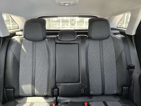 Peugeot 3008 1.2 PureTech Allure SUV 5dr Petrol EAT Euro 6 (s/s) (130 ps) 17