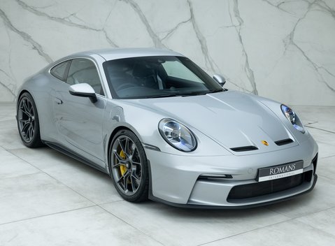 Porsche 911 GT3 Touring (992) 8