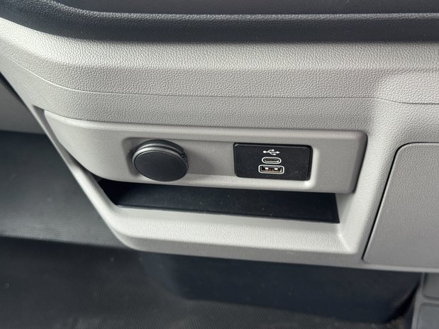 Ford Transit Custom AUTO LWB L2H1 Low Roof Limited 320 Air Con Alloys Cam Sensors EURO 6 38