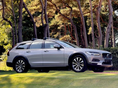 Volvo V90 B4 CROSS COUNTRY PLUS AWD 1