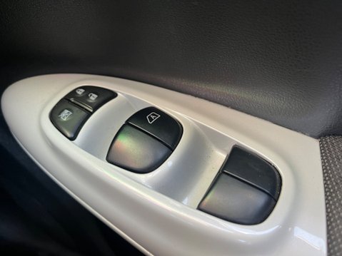 Nissan Juke 1.6 SHIRO 25