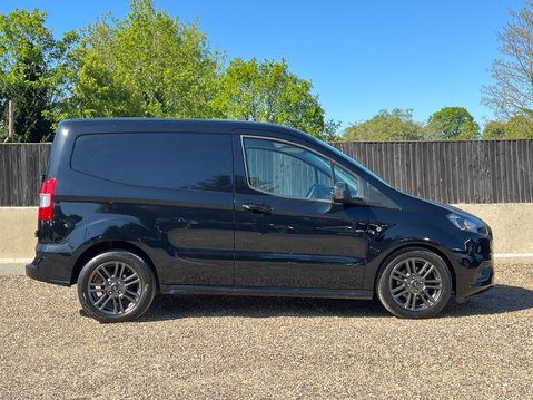 Ford Transit Courier SPORT TDCI 5