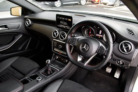 Mercedes-Benz A Class A 200 AMG LINE EXECUTIVE 4