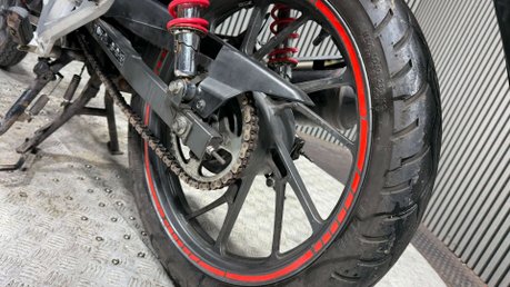 Honda CB GLR 125 2016 17K PROJECT BIKE SPARES OR REPAIR 125CC COMMUTER BIKE 14