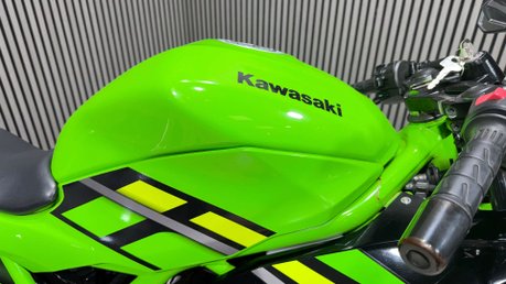Kawasaki Ninja 2020 ONLY 13K LONG MOT WARRANTY SPORTS BIKE 125CC 20