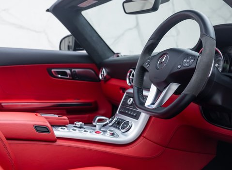 Mercedes-Benz SLS AMG ROADSTER 16
