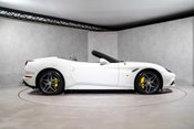 Ferrari California T. MAGNERIDE SUSPENSION. BESPOKE INTERIOR. TWO-TONE BODYWORK. CARPLAY. 7