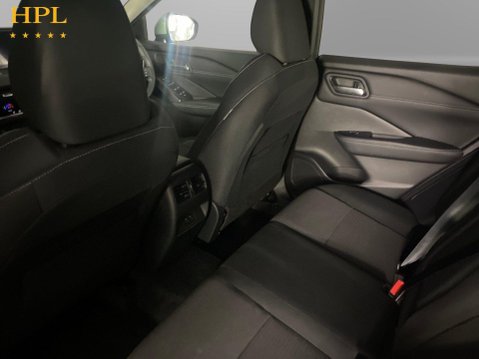Nissan Qashqai 1.3 DIG-T MHEV N-Connecta SUV 5dr Petrol Hybrid XTRON Euro 6 (s/s) (158 ps) 38