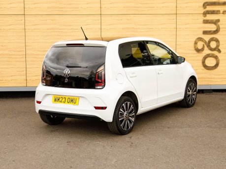 Volkswagen Up BLACK EDITION
