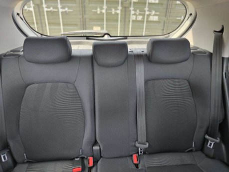 Hyundai i10 1.2 Premium Hatchback 5dr Petrol Auto Euro 6 (87 ps) 17