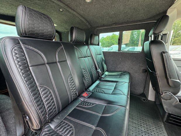Volkswagen Transporter Crew Cab [SOLD MT] SWB L1H1 Highline Twin Side Doors SELECT 14