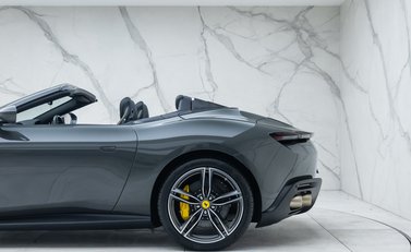 Ferrari Roma SPIDER 40