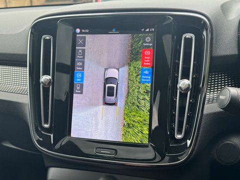 Volvo XC40 Recharge Twin 78kWh Pro SUV 5dr Electric Auto AWD (408 ps) 24