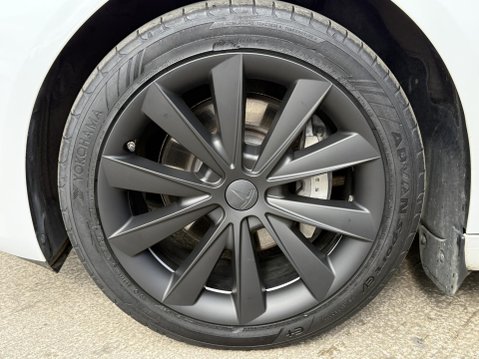 Tesla Model 3 Saloon 4dr Electric Auto RWD (241 bhp) 16