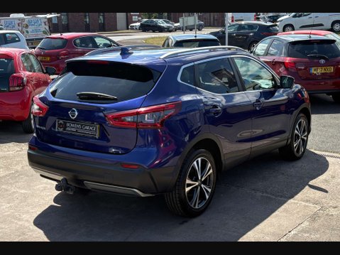 Nissan Qashqai 1.3 Qashqai N-Connecta DiG-T 5dr 30