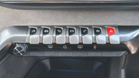 Peugeot 3008 1.2 HYBRID GT SUV 5dr Petrol Hybrid e-DSC6 Euro 6 (s/s) (136 ps) 31