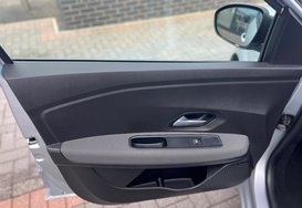 Dacia Sandero COMFORT 1.0 TCE AUTOMATIC 5 DOOR 38