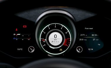 Aston Martin V8 Vantage 21