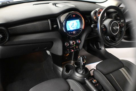 Mini Hatch 2.0 Cooper S Classic Auto 3dr 33