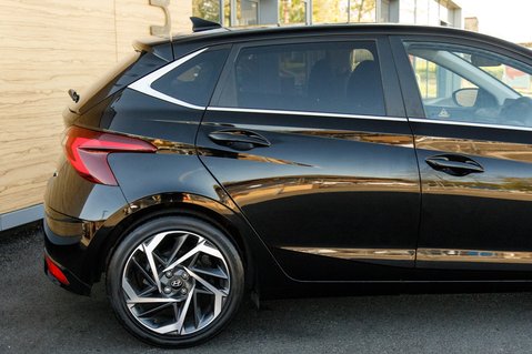 Hyundai i20 T-GDI PREMIUM MHEV 7