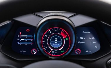 Aston Martin DBS Superleggera 11