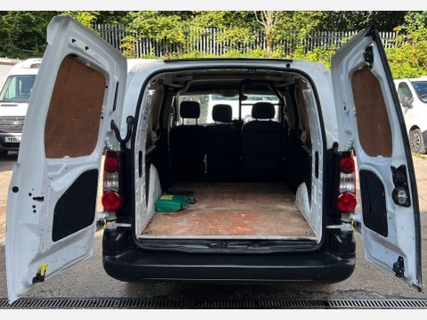 Peugeot Partner 1.6 eHDi 750 SE Panel Van 4dr Diesel Manual L2 (s/s) (128 g/km, 90 bhp) 15