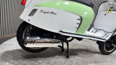 Royal Alloy GT 2020 ONLY 1K 1 OWNER SCOOTER LONG MOT MODERN RETRO 125CC 42