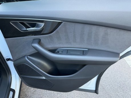 Audi Q8 TDI QUATTRO BLACK EDITION 42
