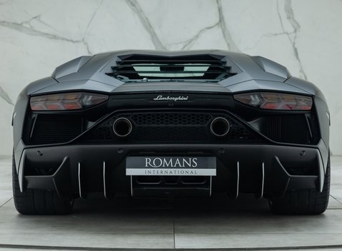 Lamborghini Aventador LP 780-4 ULTIMAE 7