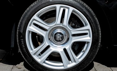 Rolls-Royce Ghost Series II 10