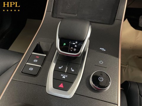 OMODA 5 1.6 TGDI Noble SUV 5dr Petrol DCT Euro 6 (s/s) (186 ps) 17
