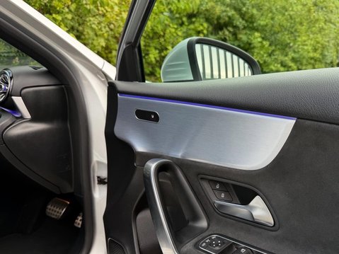 Mercedes-Benz A Class 1.3 A200 AMG Line (Premium) 7G-DCT Euro 6 (s/s) 5dr 7