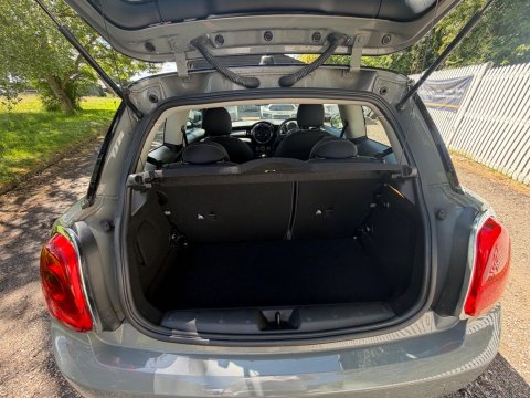 Mini Hatch COOPER 41