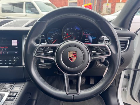 Porsche Macan GTS PDK 13
