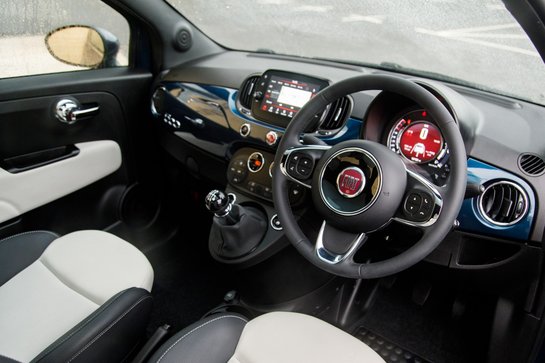 Fiat 500 DOLCEVITA PLUS MHEV