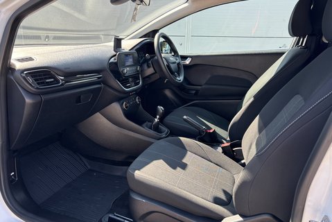 Ford Fiesta 1.5 Tdci Panel Van - Air Con 13