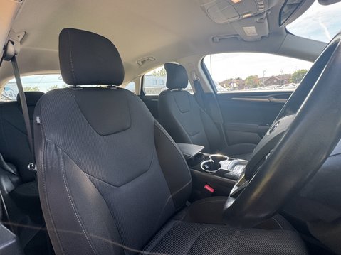 Ford Mondeo 2.0 TDCi Titanium Hatchback 5dr Diesel Manual Euro 6 (s/s) (180 ps) 11