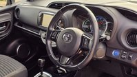 Toyota Yaris 1.5 VVT-h Design Hatchback 5dr Petrol Hybrid E-CVT Euro 6 (101 ps) 19