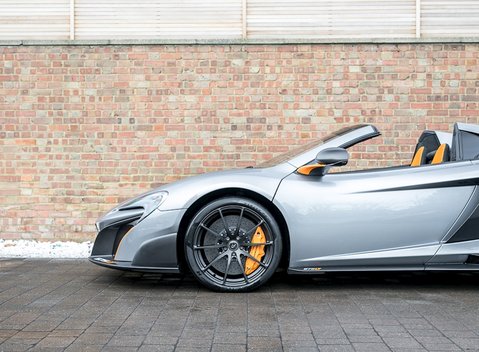 McLaren 675LT Spider 24