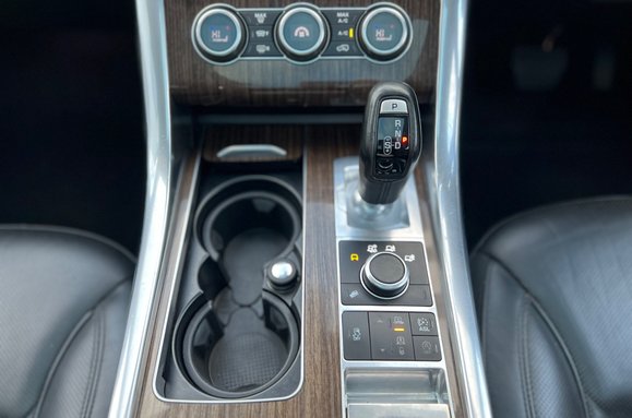 Land Rover Range Rover Sport 3.0 SDV6 HSE AUTO 36