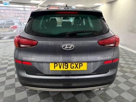 Hyundai TUCSON CRDI SE NAV 8