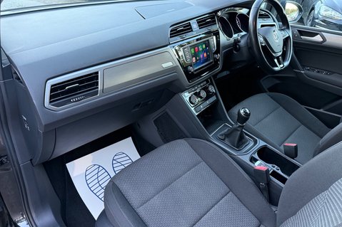 Volkswagen Touran SE TDI BMT -APPLE CAR PLAY-£35 ROAD TAX -9 SERVICES -PARK PILOT-240V SOCKET 22