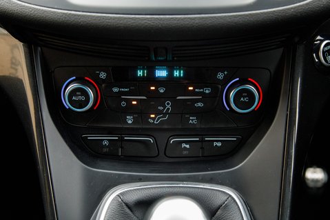 Ford Kuga ST-LINE EDITION 34