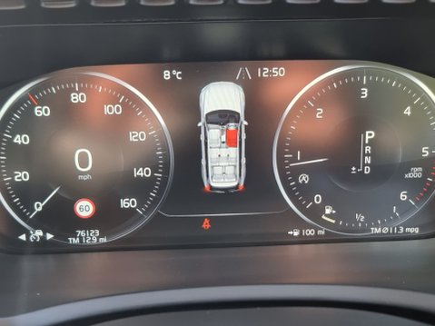 Volvo XC90 D5 POWERPULSE MOMENTUM AWD 47