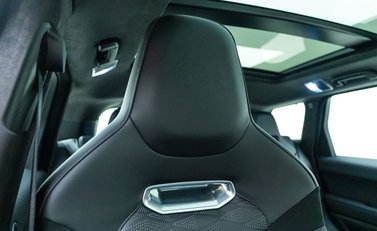 Land Rover Range Rover Sport 5.0 SVR Carbon Edition 10