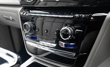 Rolls-Royce Phantom VIII EWB 27