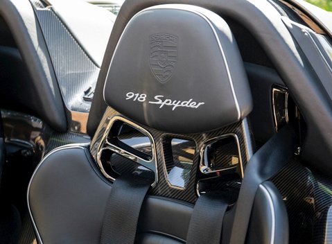 Porsche 918 Spyder 16