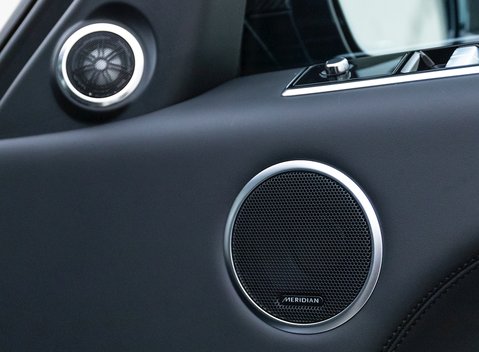 Land Rover Range Rover Sport 5.0 SVR Carbon Edition 25